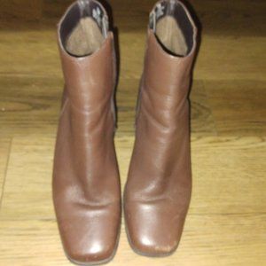 7 1/2 woman's dress boots